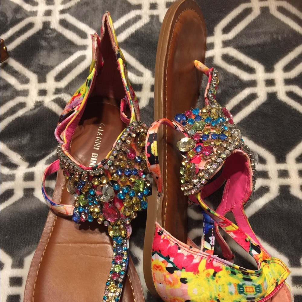 Bundle sandals